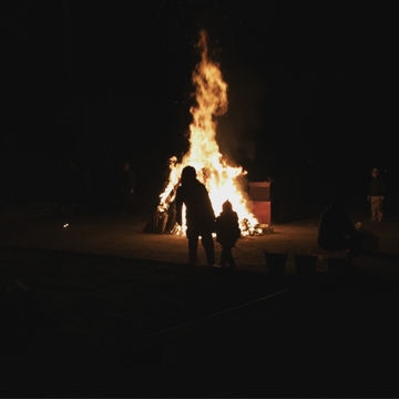 環境音 - 焚き火01 (バイノーラル録音) [UZrecords]