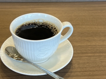 コーヒーショップの店員 [猫丸ぼいす販売所]