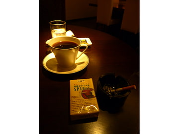 一杯のコーヒーを [作家椿]