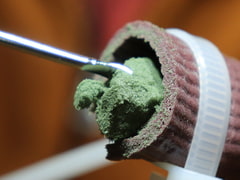 【声なし】緑の耳垢をほじくり出す奥行き耳かき [umino ASMR]